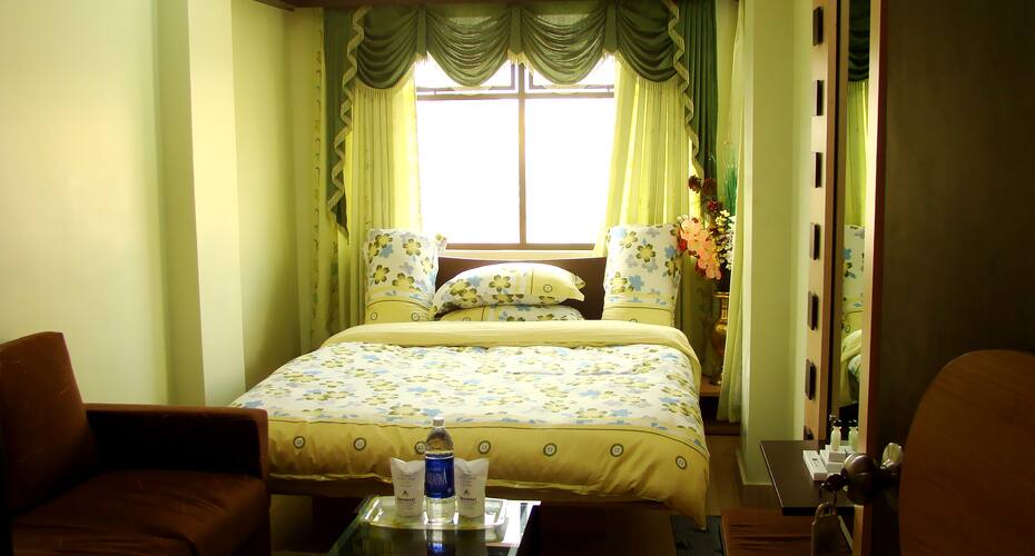 The Amarjeet Hotel, Kurseong 5